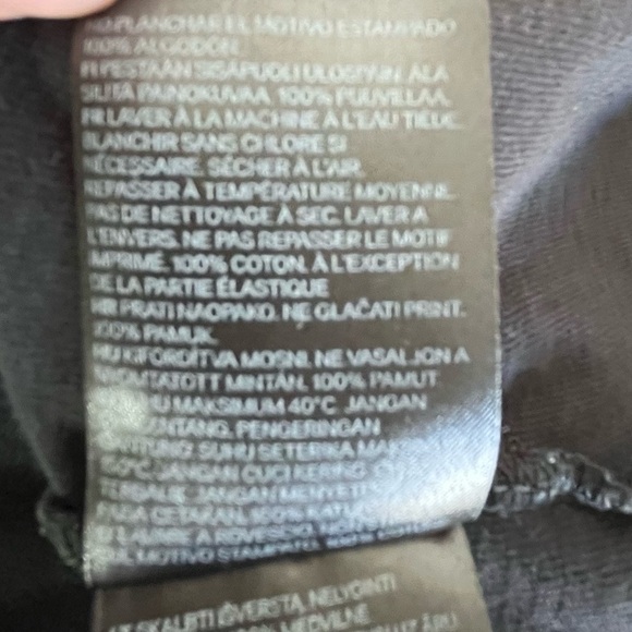 H&M Divided "THANKS FOR NOTHING" Graphic T-Shirt - Picture 13 of 16